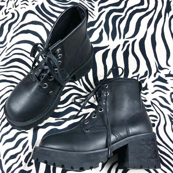 UNIF Dedi Platform Boots - Picture 3 of 6